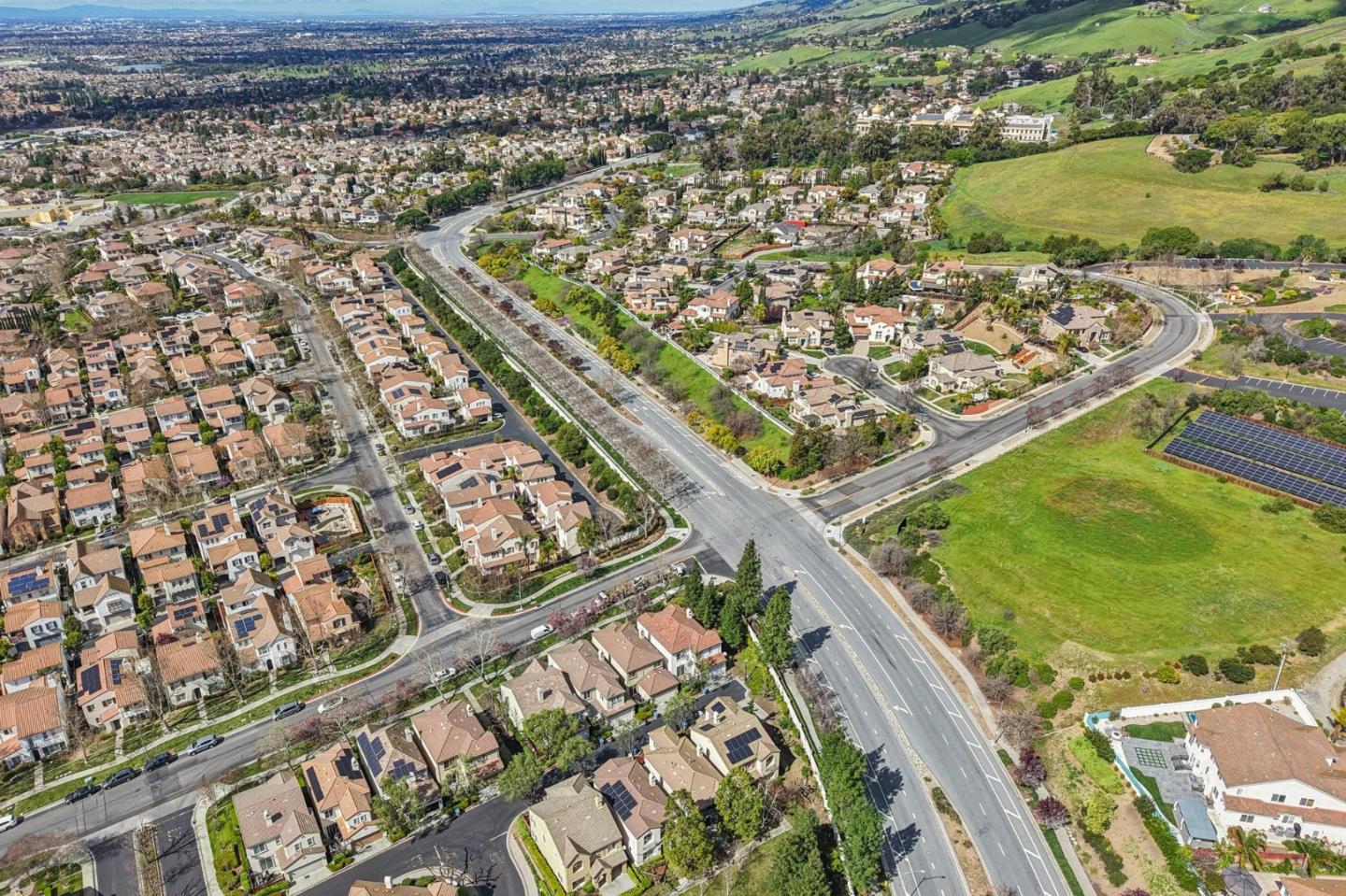 Detail Gallery Image 52 of 66 For 3866 Evangelho Cir, San Jose,  CA 95148 - 3 Beds | 2/1 Baths