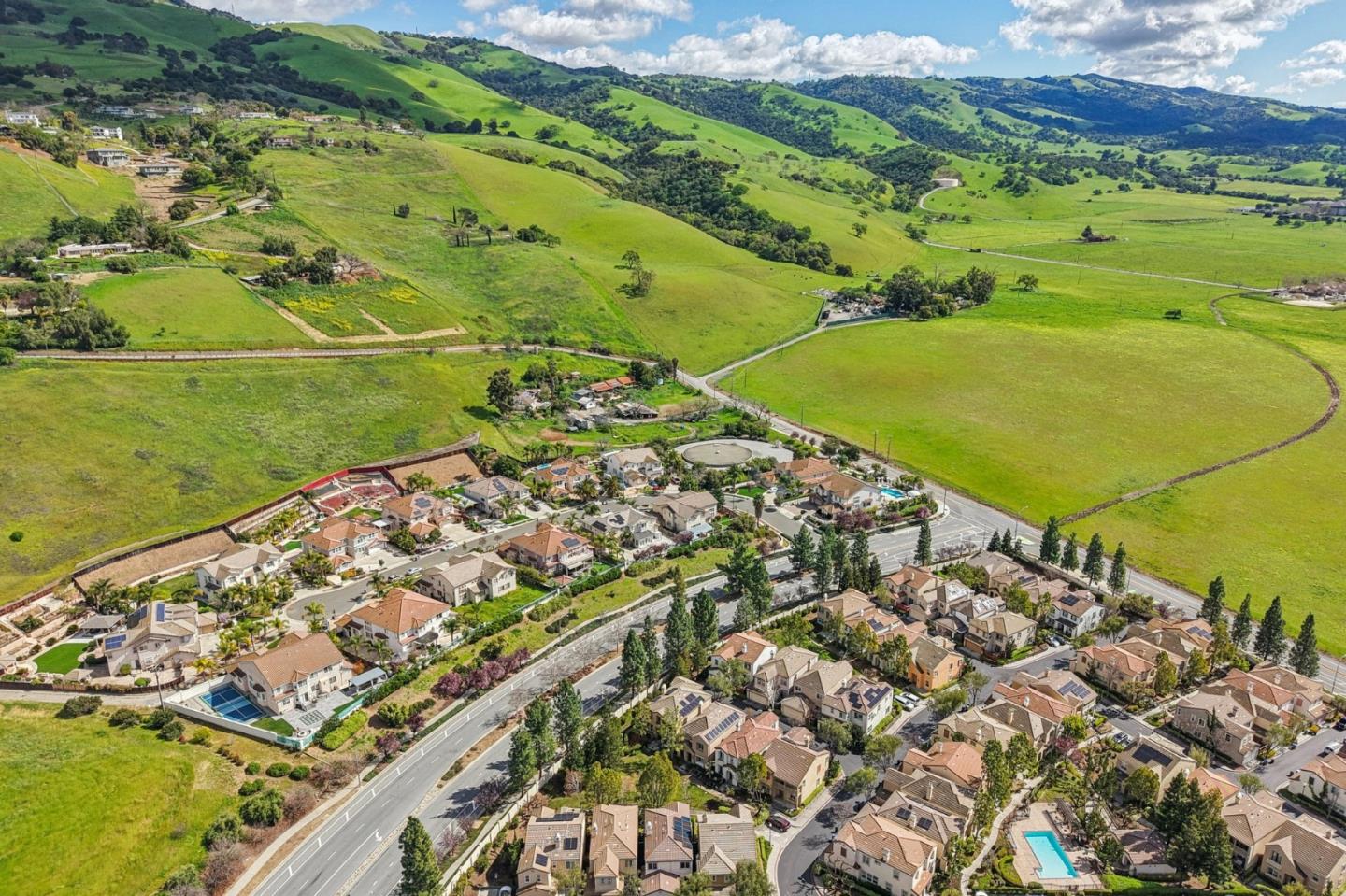 Detail Gallery Image 54 of 66 For 3866 Evangelho Cir, San Jose,  CA 95148 - 3 Beds | 2/1 Baths