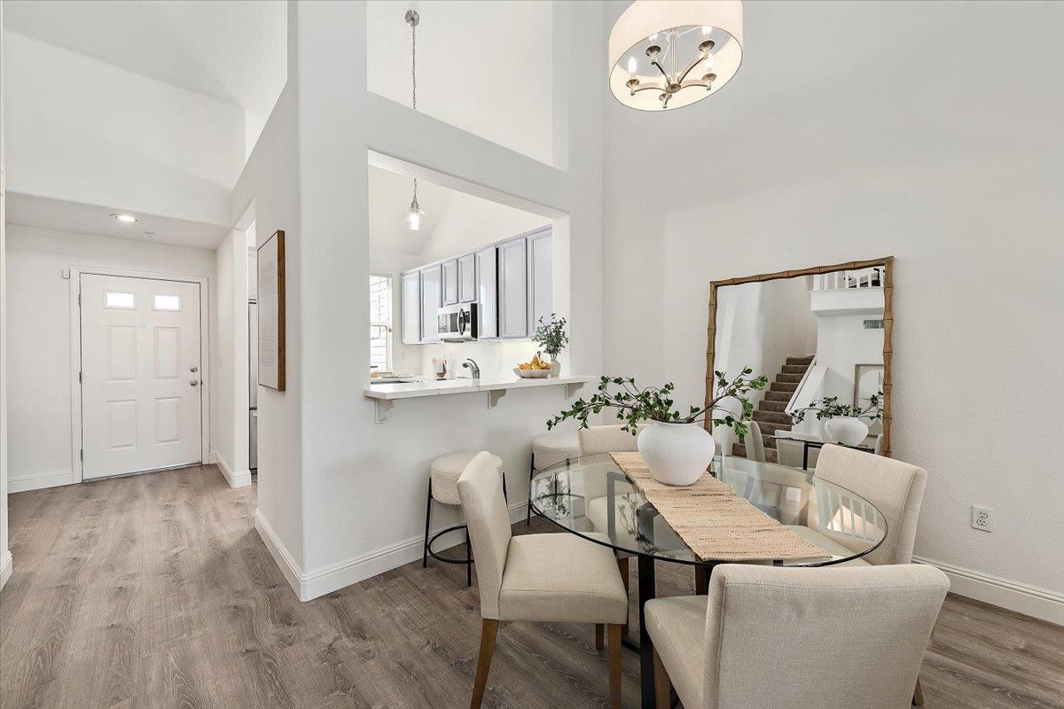 Detail Gallery Image 13 of 25 For 903 Sunrose Ter #310,  Sunnyvale,  CA 94086 - 2 Beds | 2 Baths