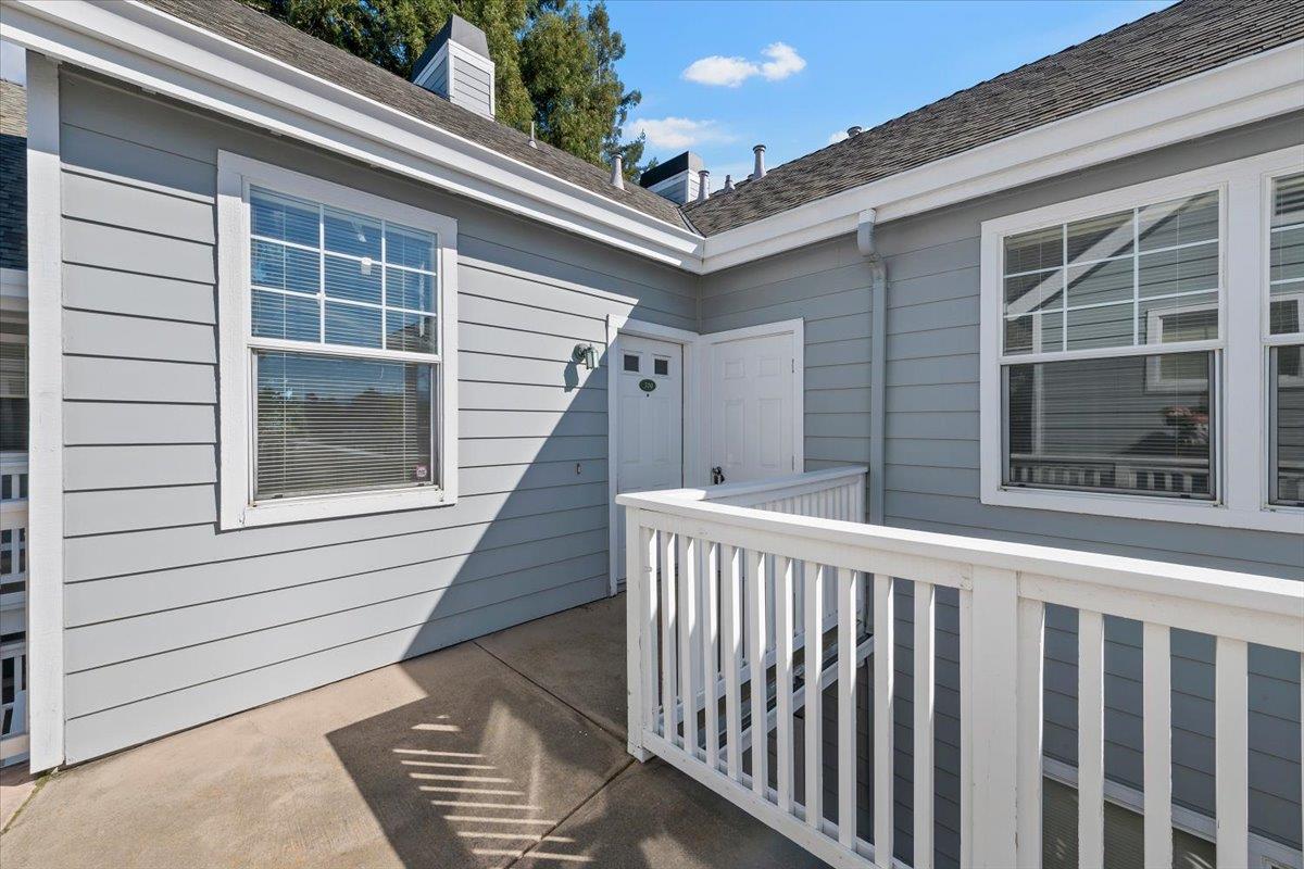 Detail Gallery Image 3 of 25 For 903 Sunrose Ter #310,  Sunnyvale,  CA 94086 - 2 Beds | 2 Baths