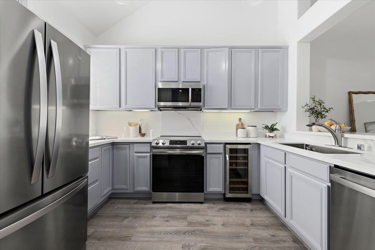 Detail Gallery Image 5 of 25 For 903 Sunrose Ter #310,  Sunnyvale,  CA 94086 - 2 Beds | 2 Baths