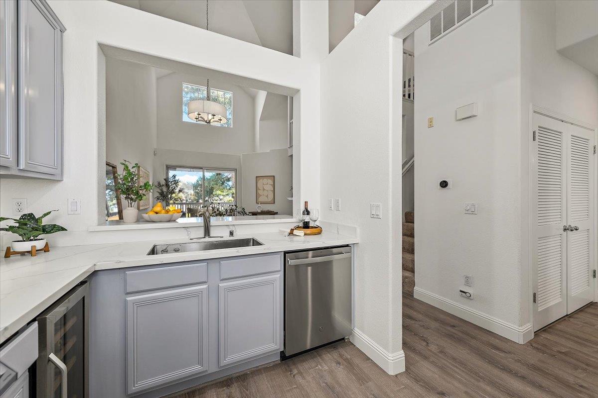 Detail Gallery Image 7 of 25 For 903 Sunrose Ter #310,  Sunnyvale,  CA 94086 - 2 Beds | 2 Baths