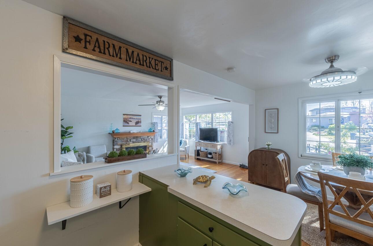 Detail Gallery Image 13 of 27 For 1135 Madera Ct, Seaside,  CA 93955 - 3 Beds | 2 Baths