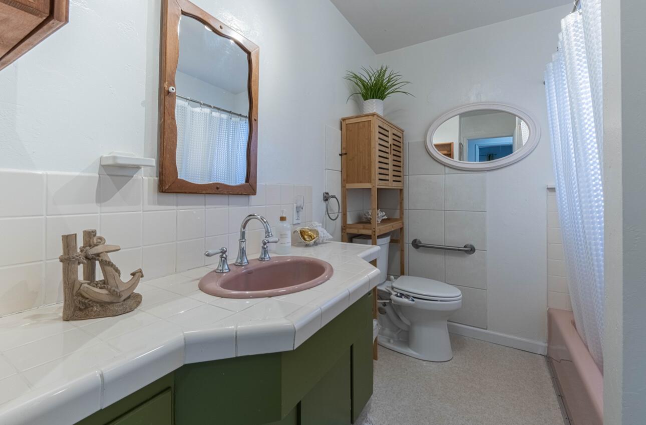 Detail Gallery Image 22 of 27 For 1135 Madera Ct, Seaside,  CA 93955 - 3 Beds | 2 Baths