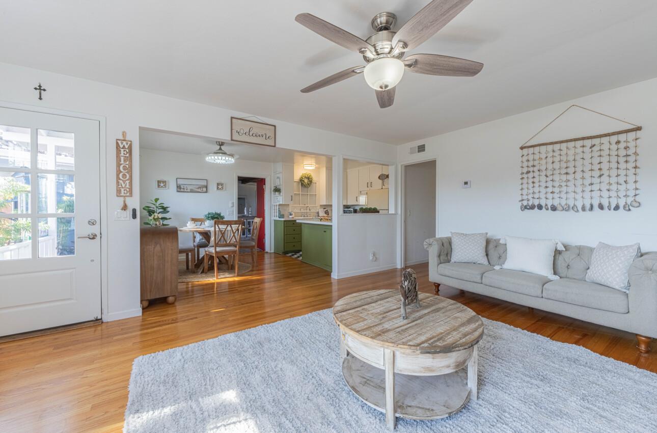 Detail Gallery Image 8 of 27 For 1135 Madera Ct, Seaside,  CA 93955 - 3 Beds | 2 Baths