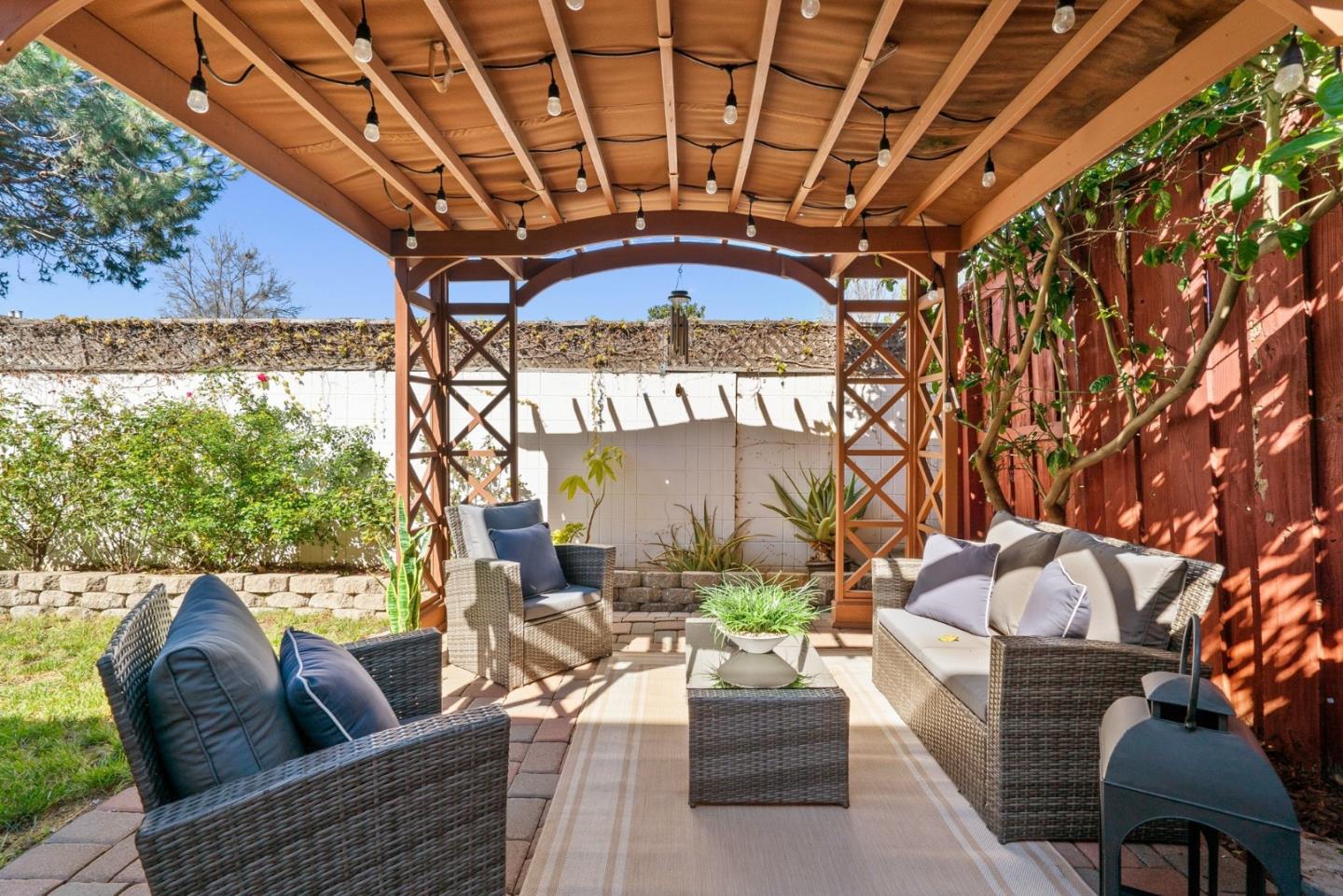 Detail Gallery Image 43 of 51 For 4009 San Francisco Ter, Fremont,  CA 94538 - 3 Beds | 2/1 Baths