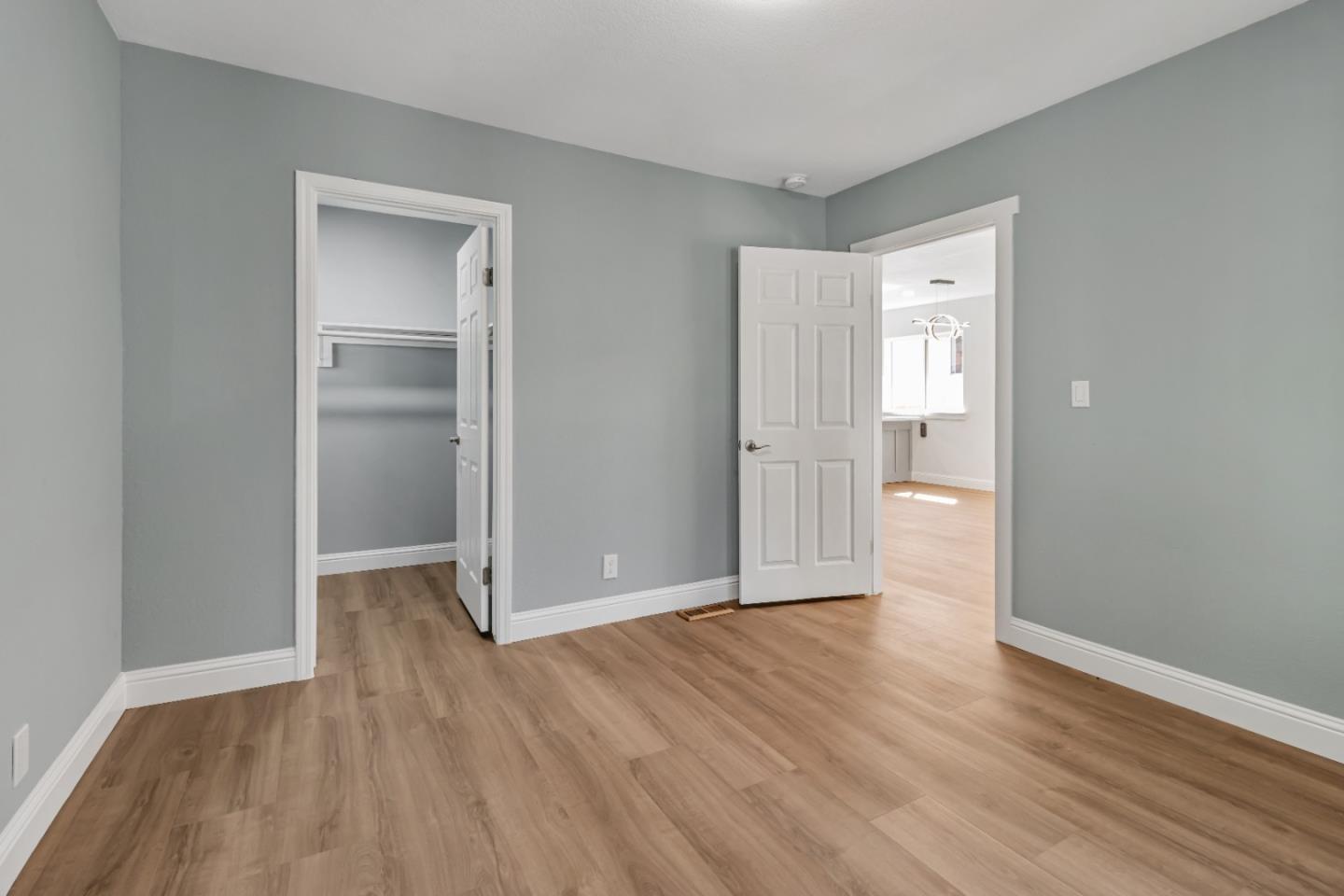 Detail Gallery Image 22 of 34 For 962 S 10th St, San Jose,  CA 95112 - 4 Beds | 2/1 Baths