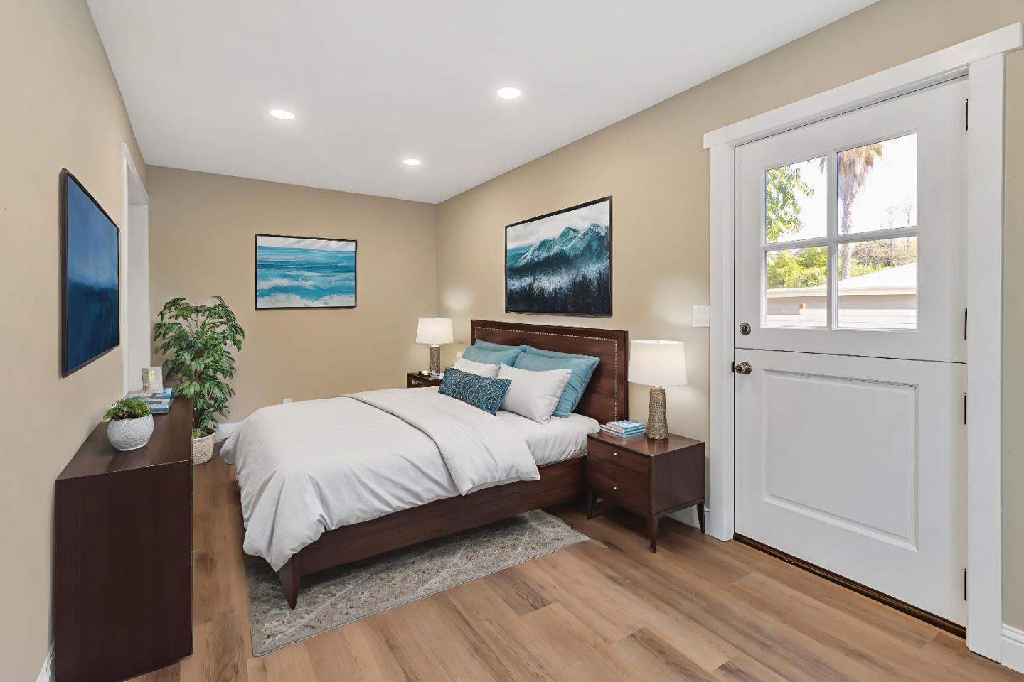 Detail Gallery Image 6 of 34 For 962 S 10th St, San Jose,  CA 95112 - 4 Beds | 2/1 Baths