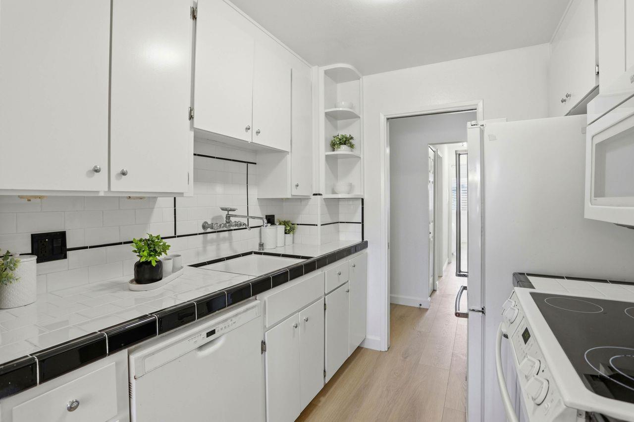 Detail Gallery Image 10 of 28 For 765 San Antonio Rd #48,  Palo Alto,  CA 94303 - 2 Beds | 1 Baths