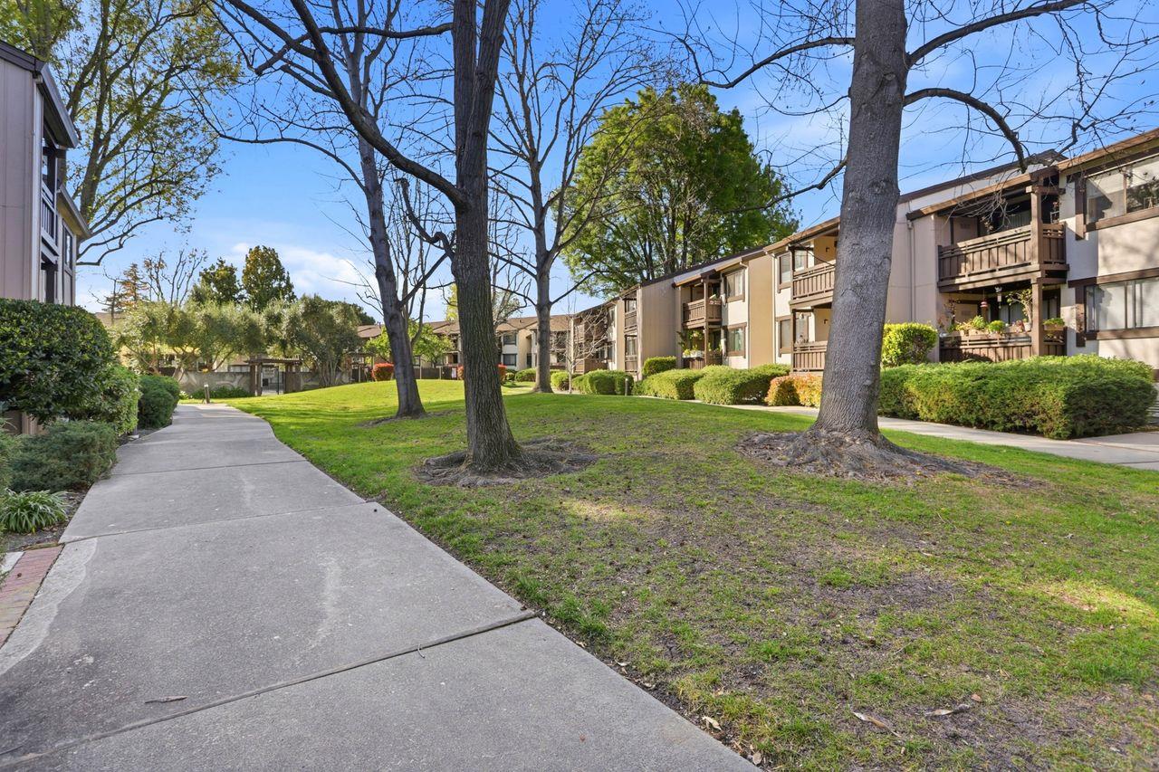 Detail Gallery Image 24 of 28 For 765 San Antonio Rd #48,  Palo Alto,  CA 94303 - 2 Beds | 1 Baths