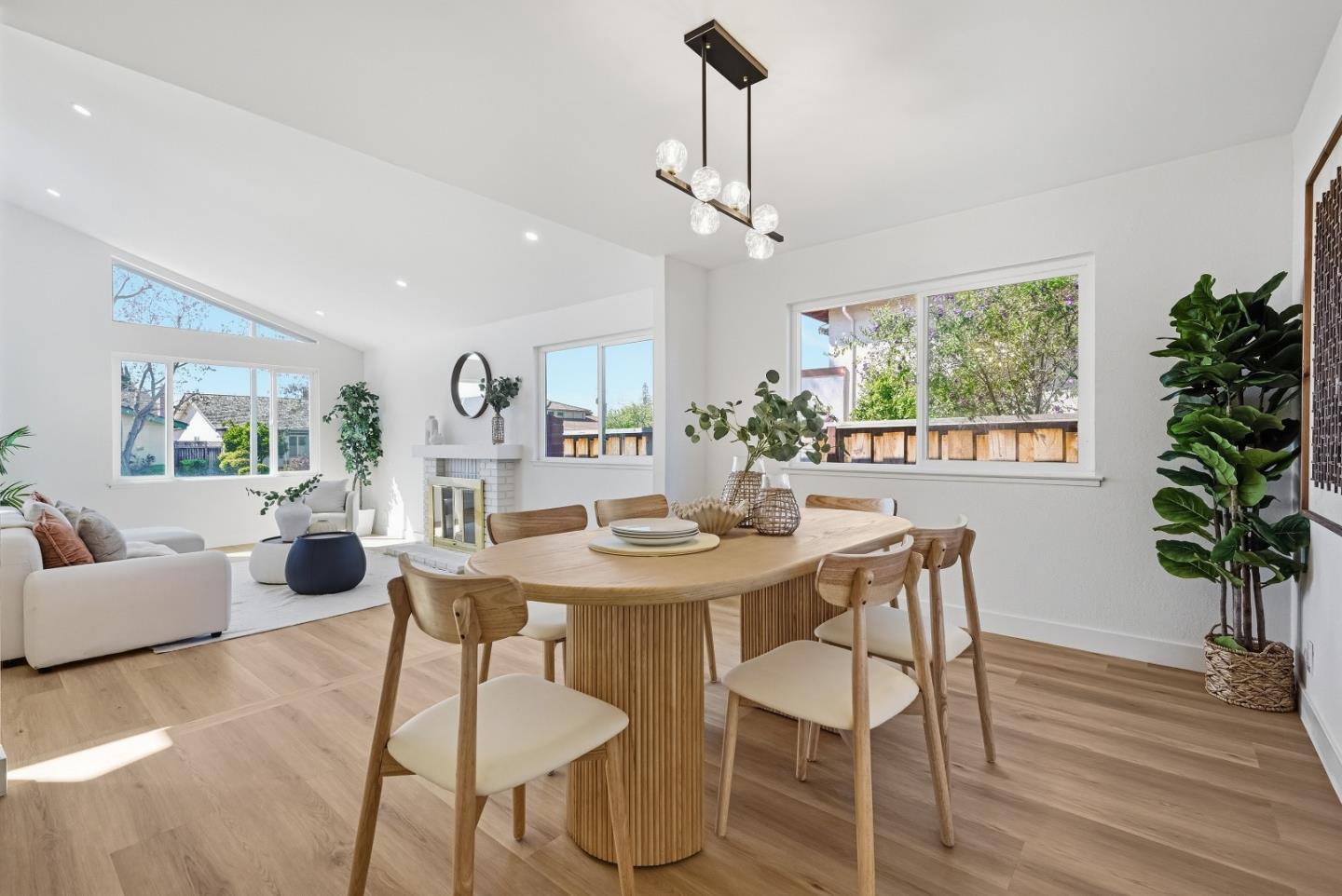 Detail Gallery Image 14 of 49 For 2854 Agua Vista Dr, San Jose,  CA 95132 - 4 Beds | 2 Baths