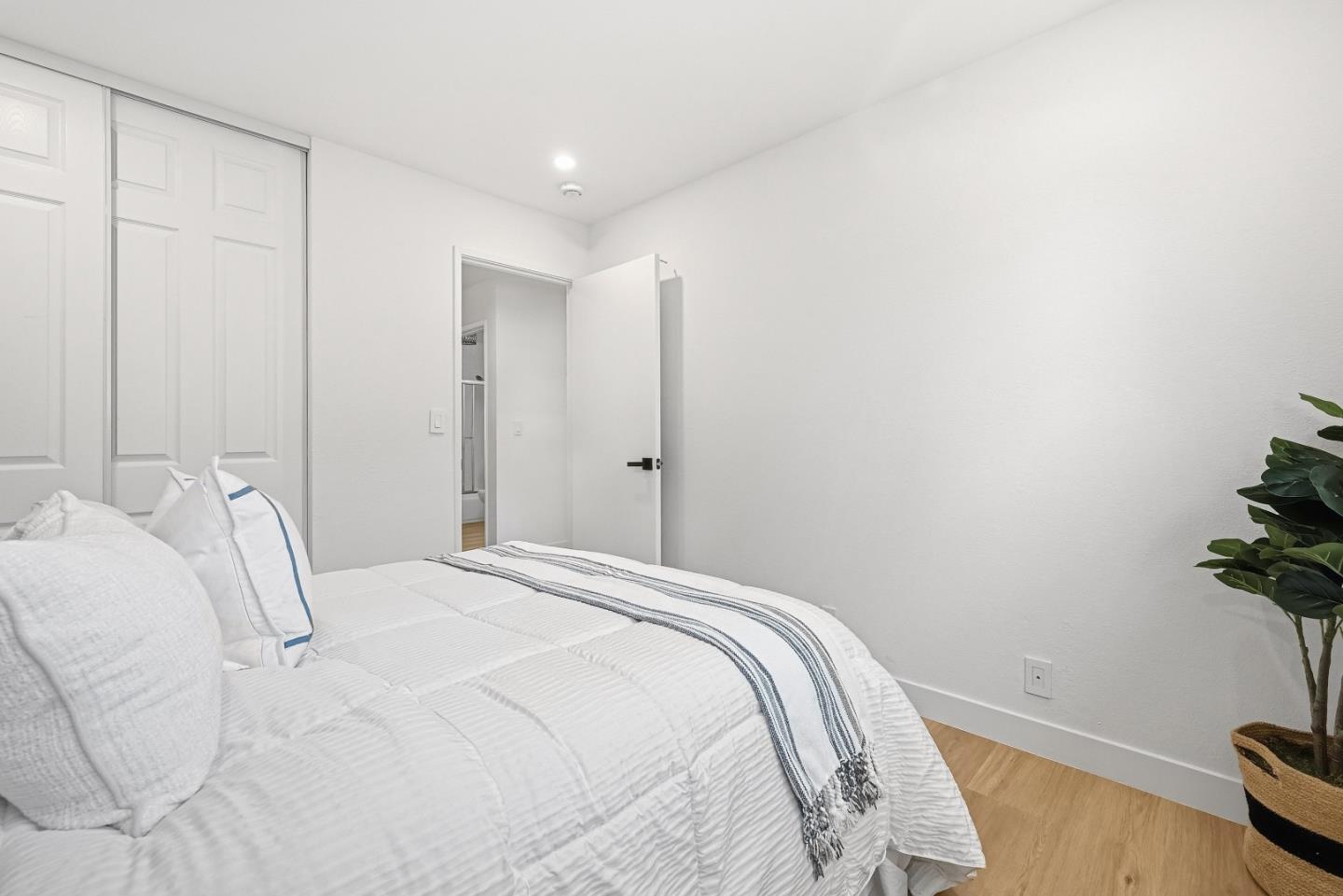 Detail Gallery Image 25 of 49 For 2854 Agua Vista Dr, San Jose,  CA 95132 - 4 Beds | 2 Baths