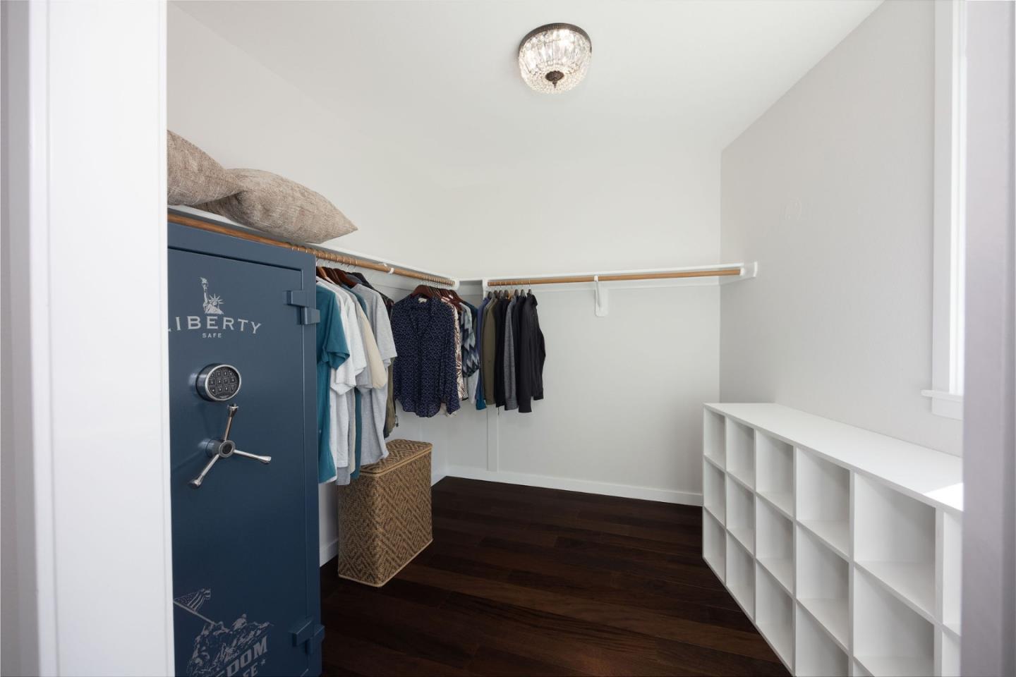 Detail Gallery Image 27 of 53 For 350 6th Ave, Half Moon Bay,  CA 94019 - 3 Beds | 2/1 Baths