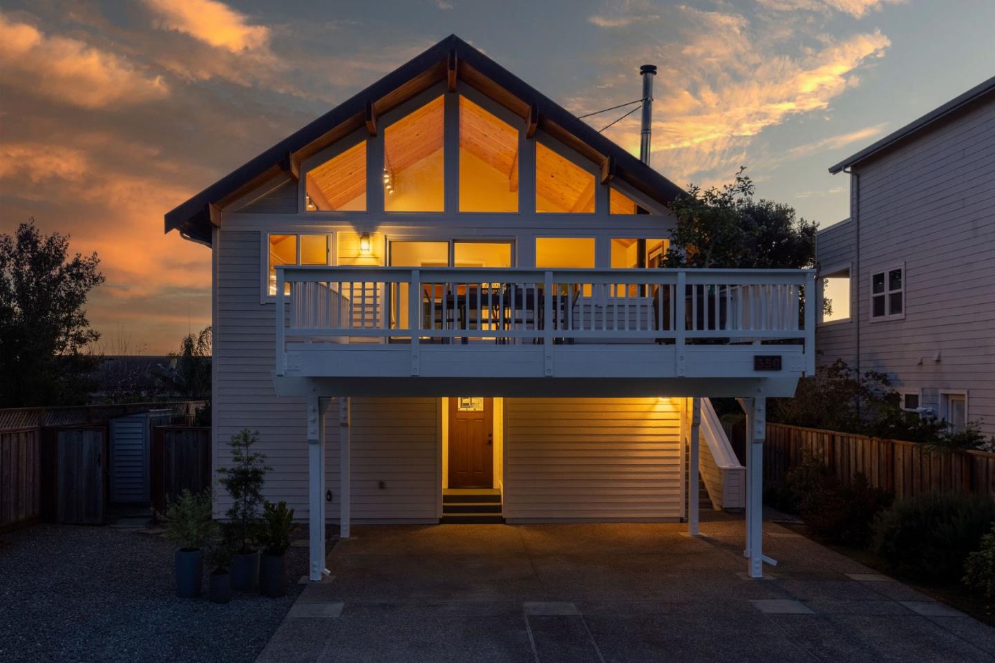 Detail Gallery Image 51 of 53 For 350 6th Ave, Half Moon Bay,  CA 94019 - 3 Beds | 2/1 Baths