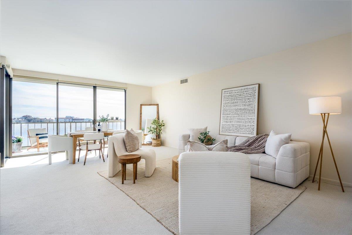 Detail Gallery Image 4 of 30 For 50 Mounds Rd #107,  San Mateo,  CA 94402 - 2 Beds | 2 Baths