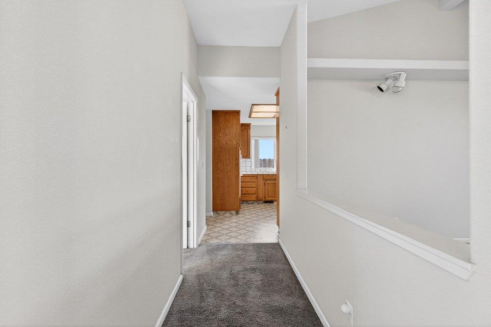 Detail Gallery Image 11 of 50 For 1490 Hilltop Rd, Hollister,  CA 95023 - 4 Beds | 2 Baths