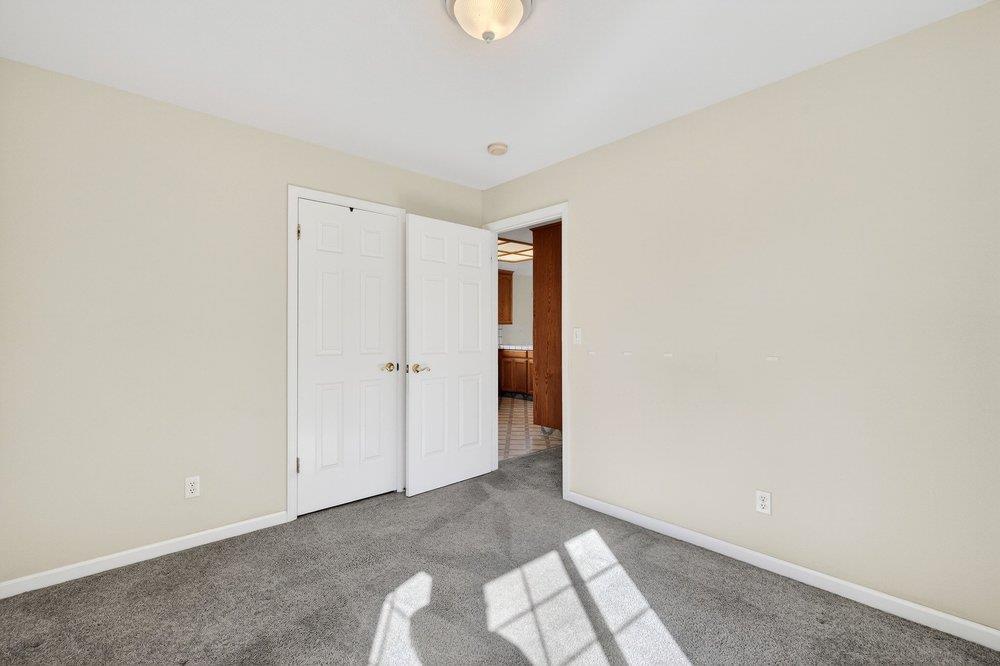 Detail Gallery Image 12 of 50 For 1490 Hilltop Rd, Hollister,  CA 95023 - 4 Beds | 2 Baths