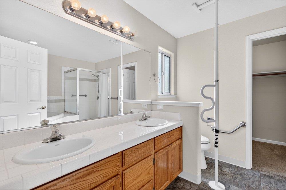 Detail Gallery Image 22 of 50 For 1490 Hilltop Rd, Hollister,  CA 95023 - 4 Beds | 2 Baths