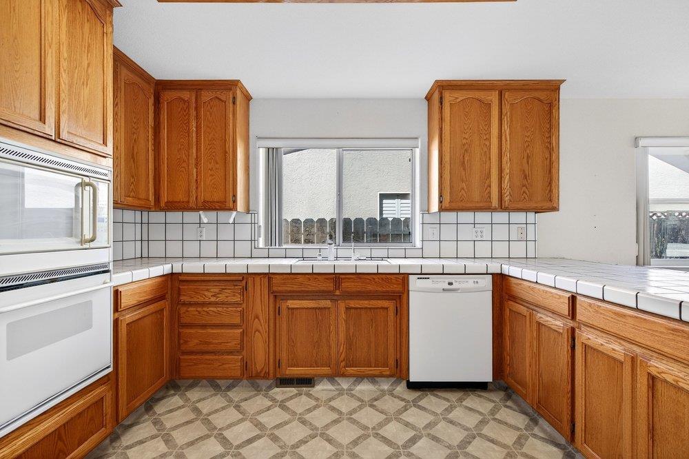 Detail Gallery Image 26 of 50 For 1490 Hilltop Rd, Hollister,  CA 95023 - 4 Beds | 2 Baths