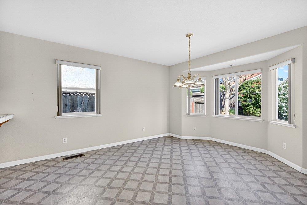 Detail Gallery Image 29 of 50 For 1490 Hilltop Rd, Hollister,  CA 95023 - 4 Beds | 2 Baths