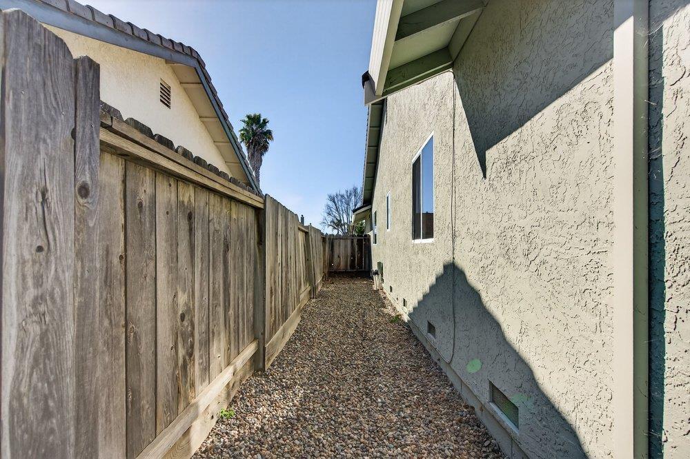 Detail Gallery Image 39 of 50 For 1490 Hilltop Rd, Hollister,  CA 95023 - 4 Beds | 2 Baths