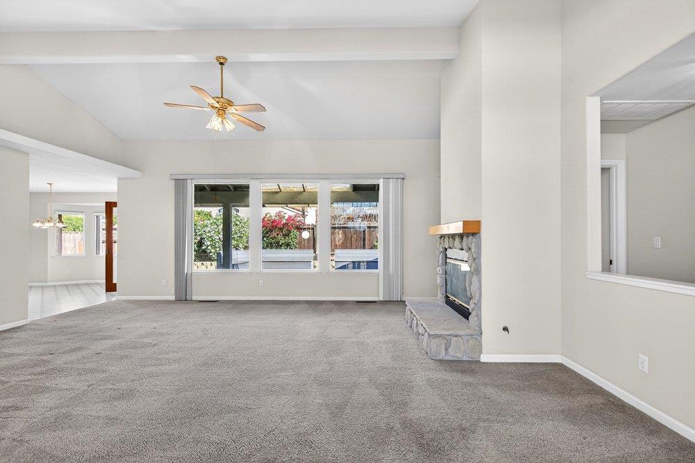 Detail Gallery Image 6 of 50 For 1490 Hilltop Rd, Hollister,  CA 95023 - 4 Beds | 2 Baths