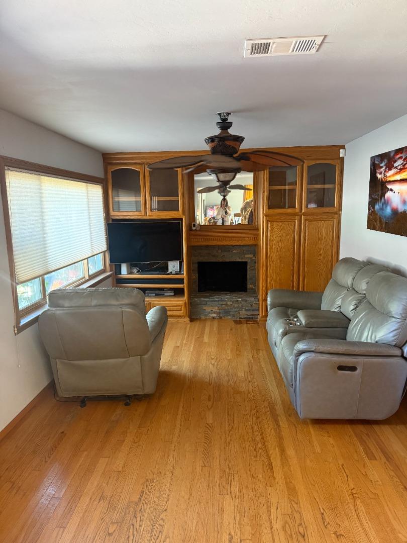 Detail Gallery Image 2 of 10 For 551 Chestnut Ave, Milpitas,  CA 95035 - 3 Beds | 2 Baths