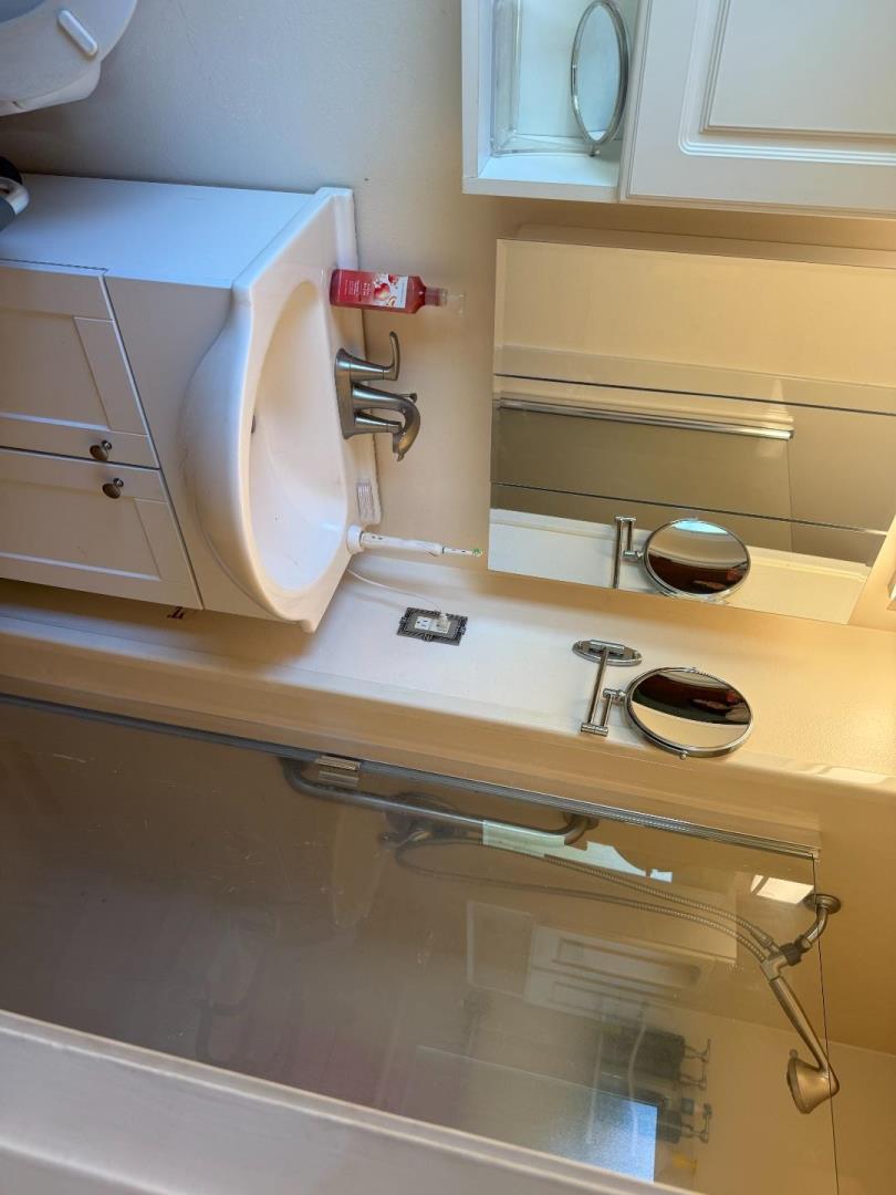 Detail Gallery Image 6 of 10 For 551 Chestnut Ave, Milpitas,  CA 95035 - 3 Beds | 2 Baths