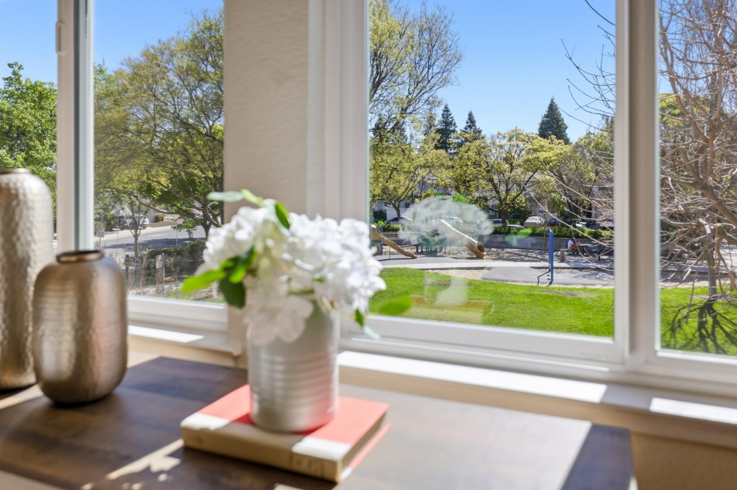 Detail Gallery Image 21 of 62 For 800 Fountain Park Ln, Mountain View,  CA 94043 - 4 Beds | 3 Baths