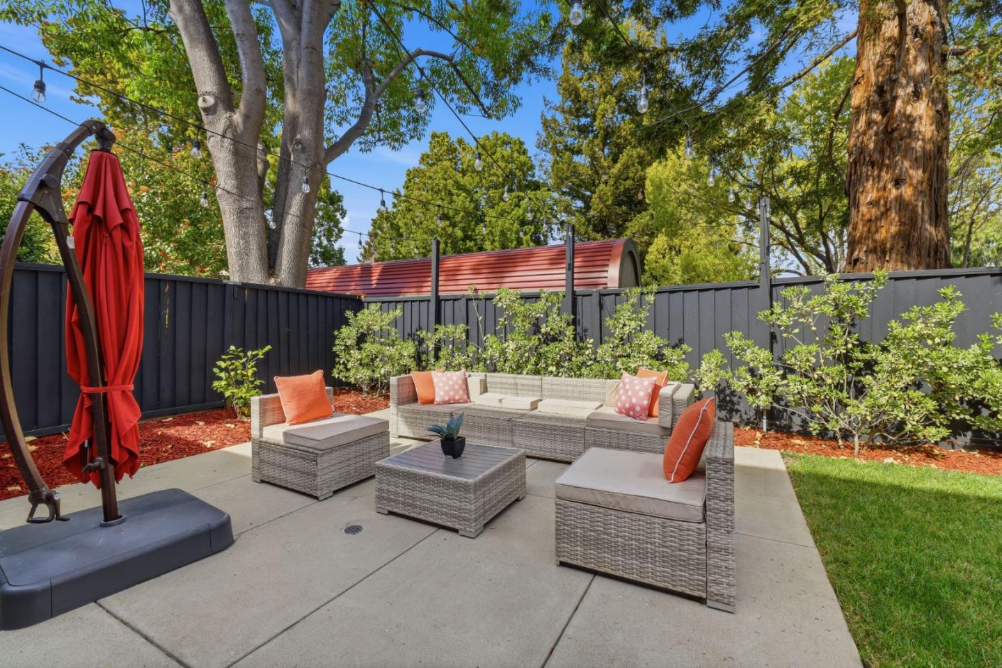 Detail Gallery Image 50 of 62 For 800 Fountain Park Ln, Mountain View,  CA 94043 - 4 Beds | 3 Baths