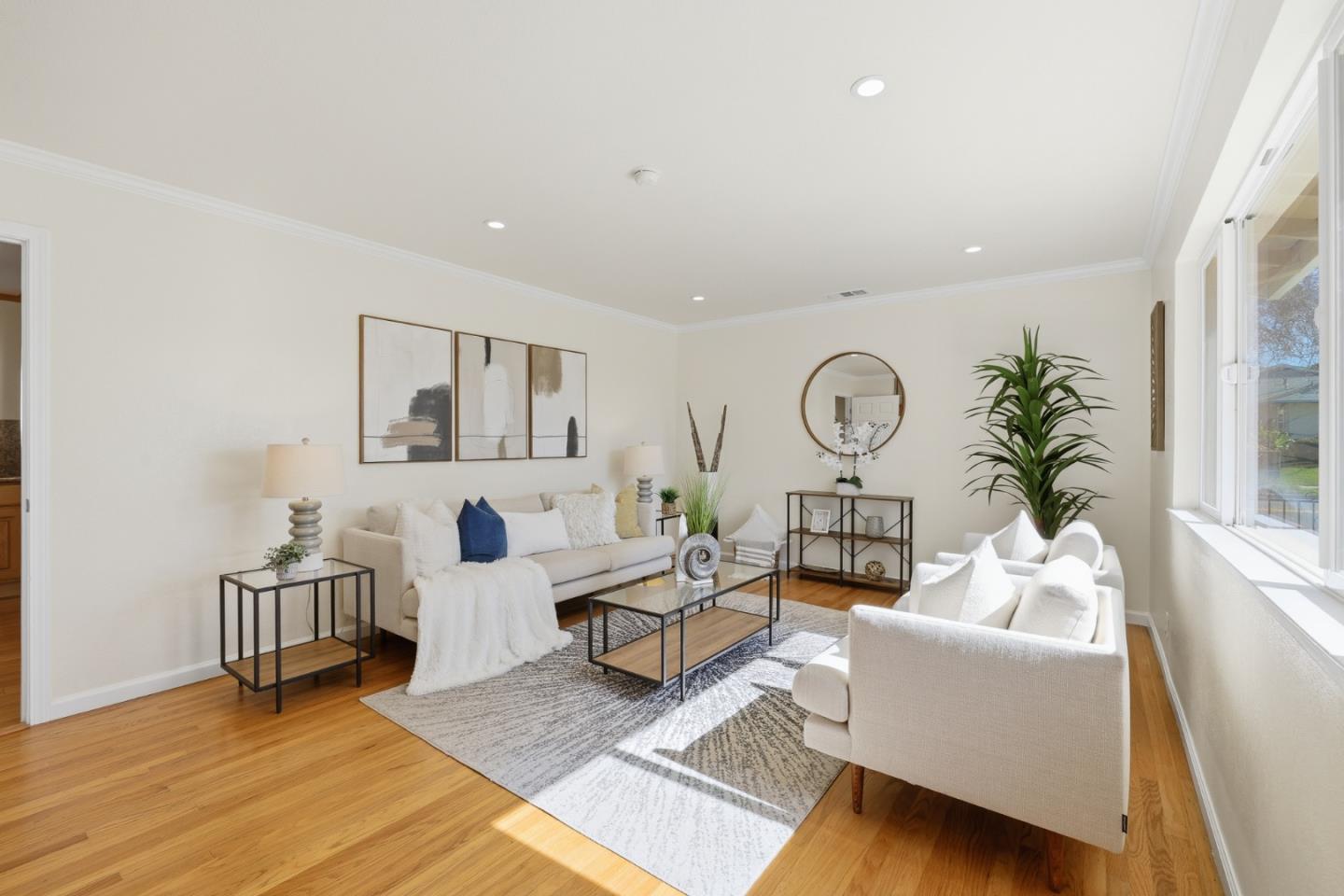 Detail Gallery Image 3 of 32 For 3139 Laneview Dr, San Jose,  CA 95132 - 5 Beds | 3 Baths