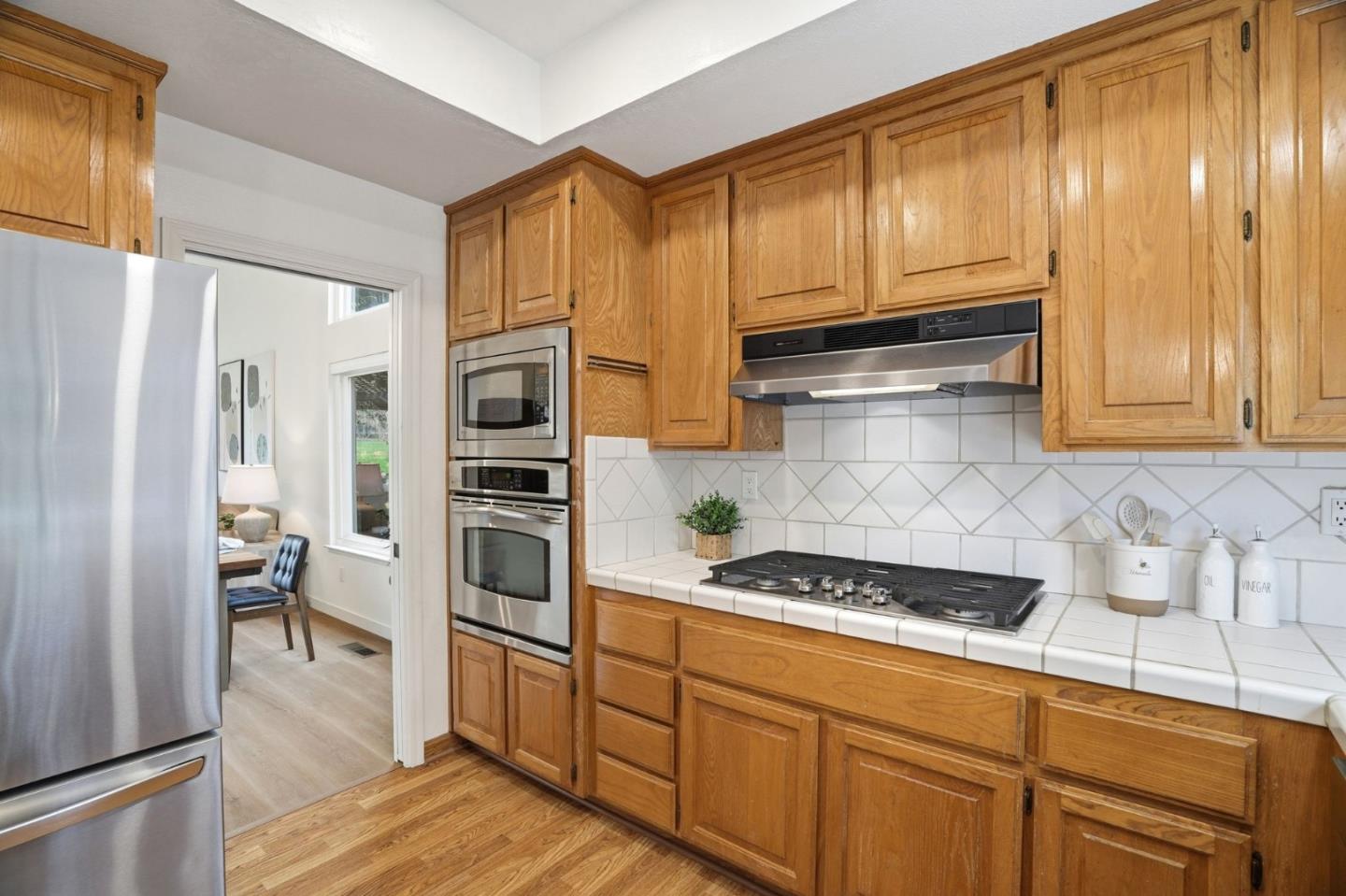 Detail Gallery Image 15 of 71 For 3611 Groesbeck Hill Dr, San Jose,  CA 95148 - 4 Beds | 3 Baths