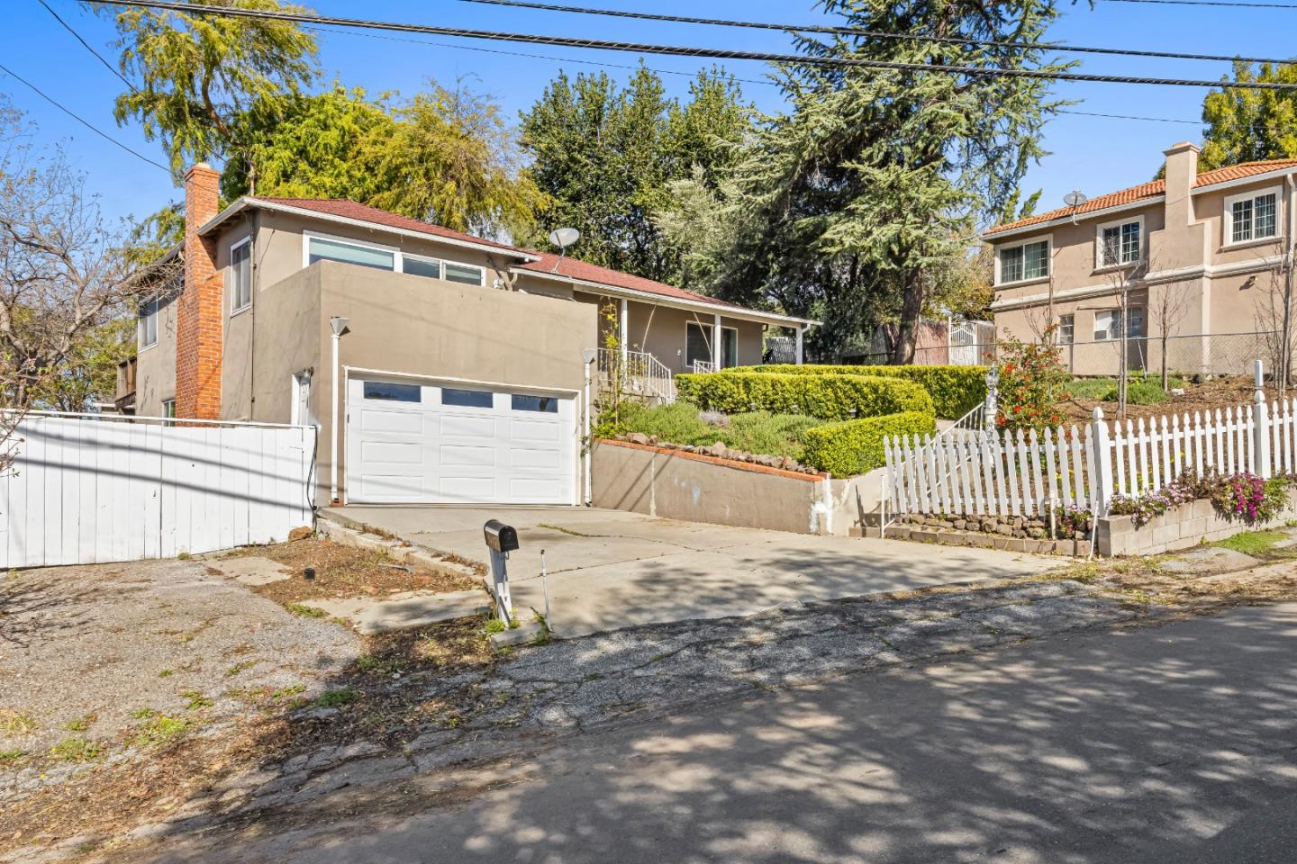 Detail Gallery Image 2 of 63 For 15175 Rosemar Ave, San Jose,  CA 95127 - 3 Beds | 2/1 Baths