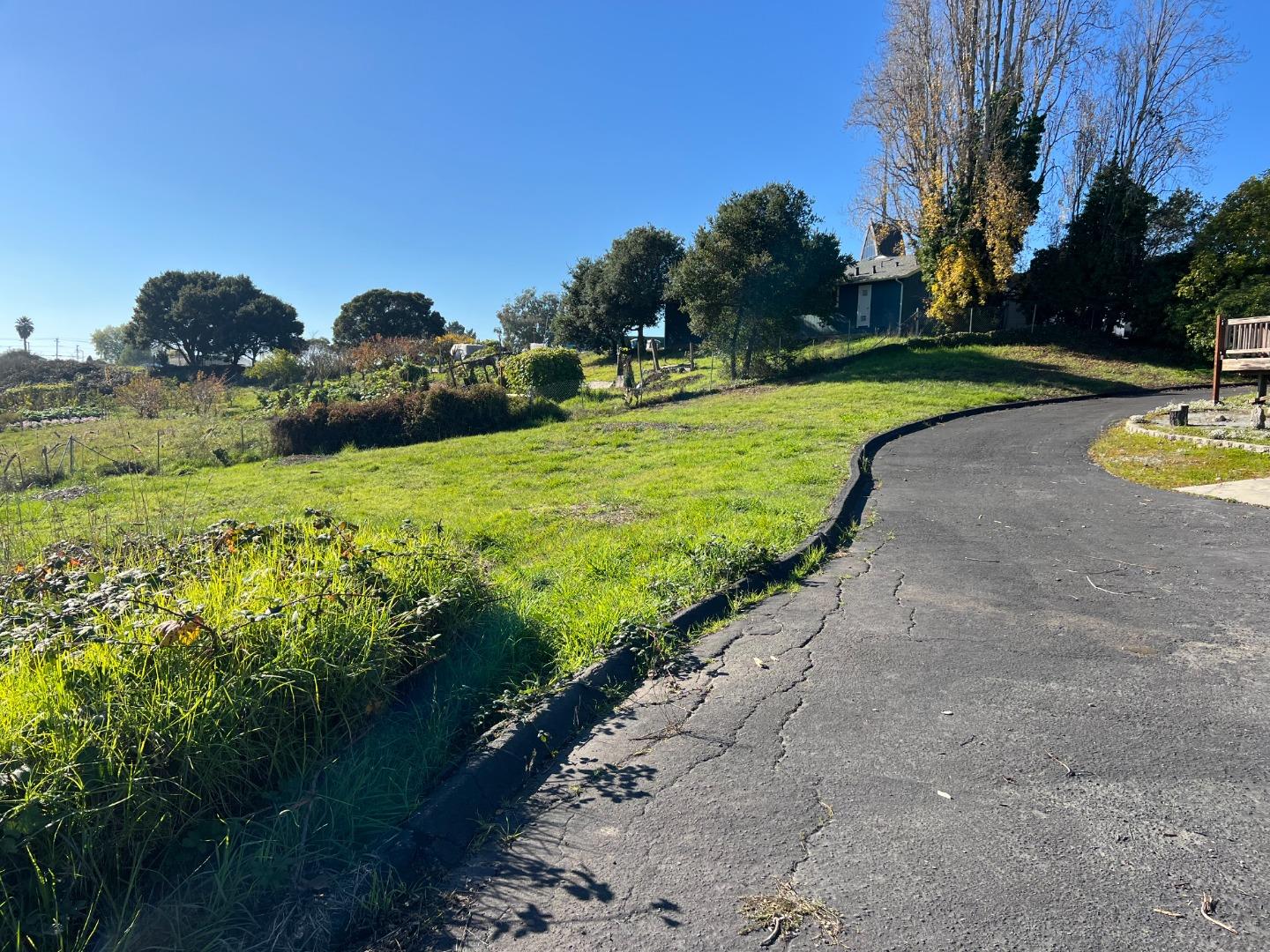 Detail Gallery Image 3 of 13 For 91 Alta Vista Ave, Watsonville,  CA 95076 - – Beds | – Baths