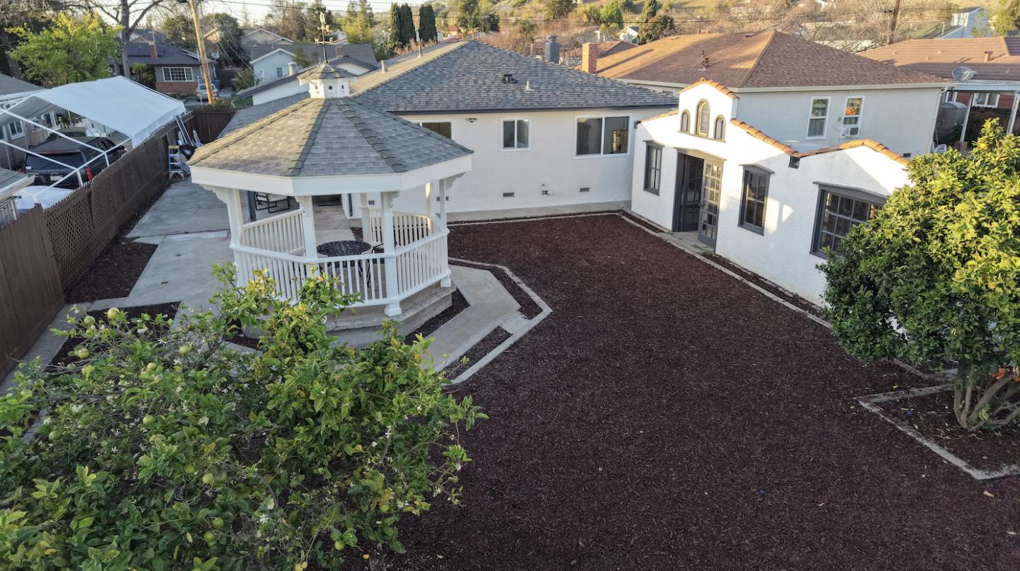 Detail Gallery Image 32 of 40 For 236 S Claremont Ave, San Jose,  CA 95127 - 3 Beds | 2 Baths