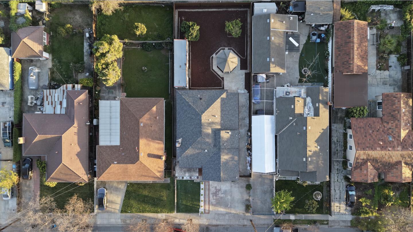 Detail Gallery Image 34 of 40 For 236 S Claremont Ave, San Jose,  CA 95127 - 3 Beds | 2 Baths