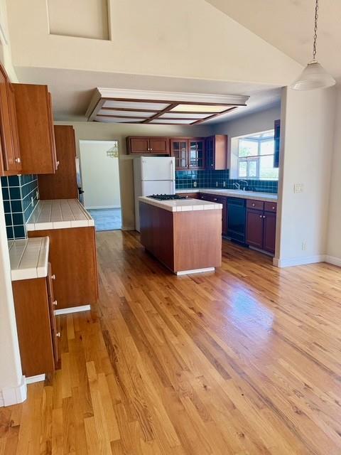 Detail Gallery Image 5 of 17 For 354 San Miguel Canyon Rd, Royal Oaks,  CA 95076 - 3 Beds | 3 Baths