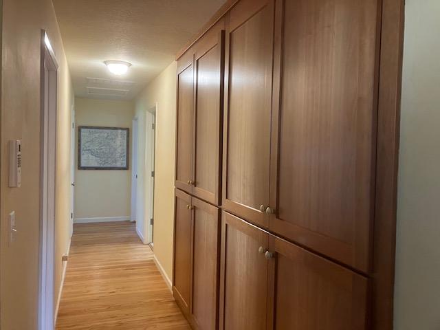 Detail Gallery Image 13 of 29 For 1342 Orchard Dr, Santa Cruz,  CA 95060 - 3 Beds | 2 Baths