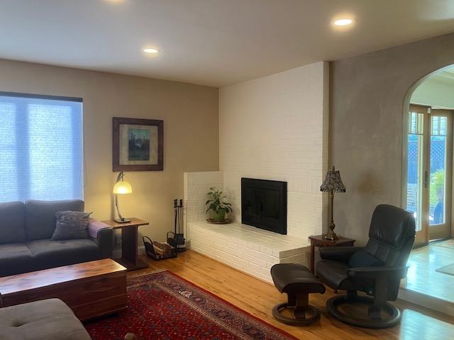 Detail Gallery Image 4 of 29 For 1342 Orchard Dr, Santa Cruz,  CA 95060 - 3 Beds | 2 Baths