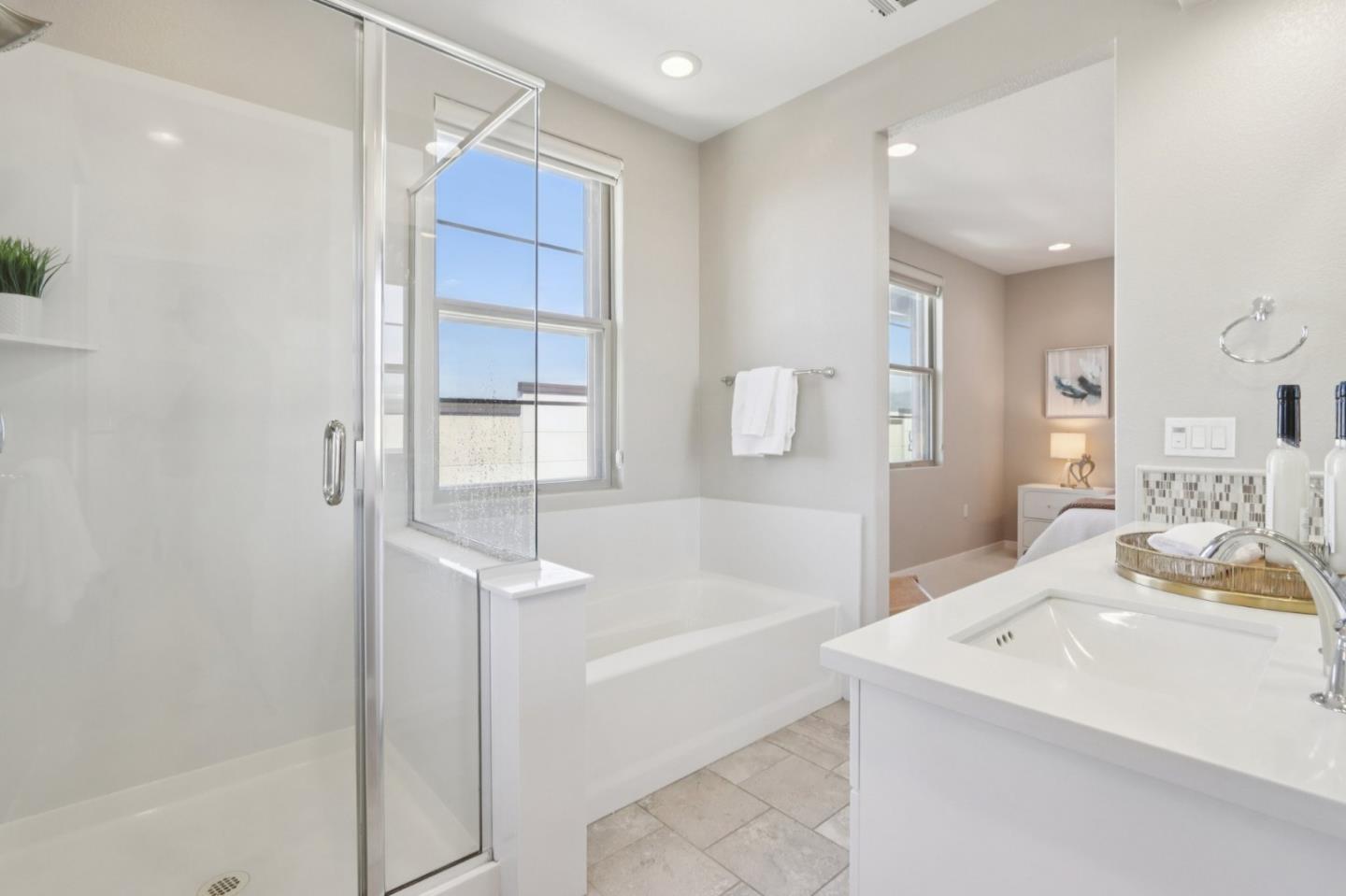 Detail Gallery Image 19 of 33 For 951 Arrowleaf Pl, San Jose,  CA 95131 - 4 Beds | 3/1 Baths