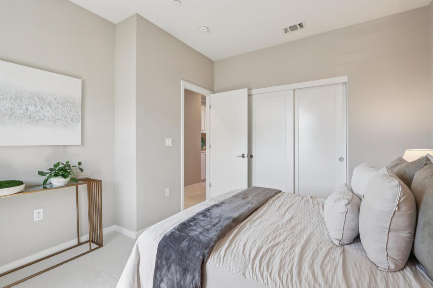 Detail Gallery Image 22 of 33 For 951 Arrowleaf Pl, San Jose,  CA 95131 - 4 Beds | 3/1 Baths