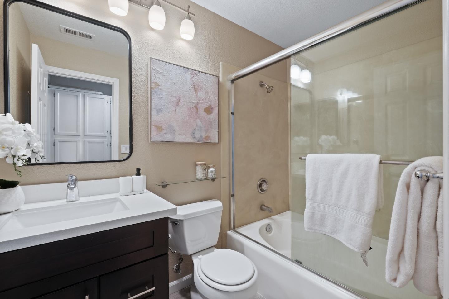 Detail Gallery Image 37 of 45 For 1735 Parkview Green Cir, San Jose,  CA 95131 - 2 Beds | 2 Baths