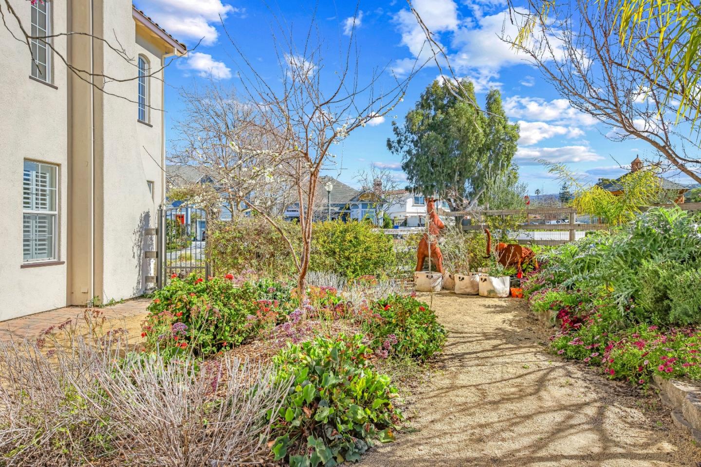 Detail Gallery Image 23 of 28 For 2 Donner St, San Juan Bautista,  CA 95045 - 4 Beds | 2/1 Baths