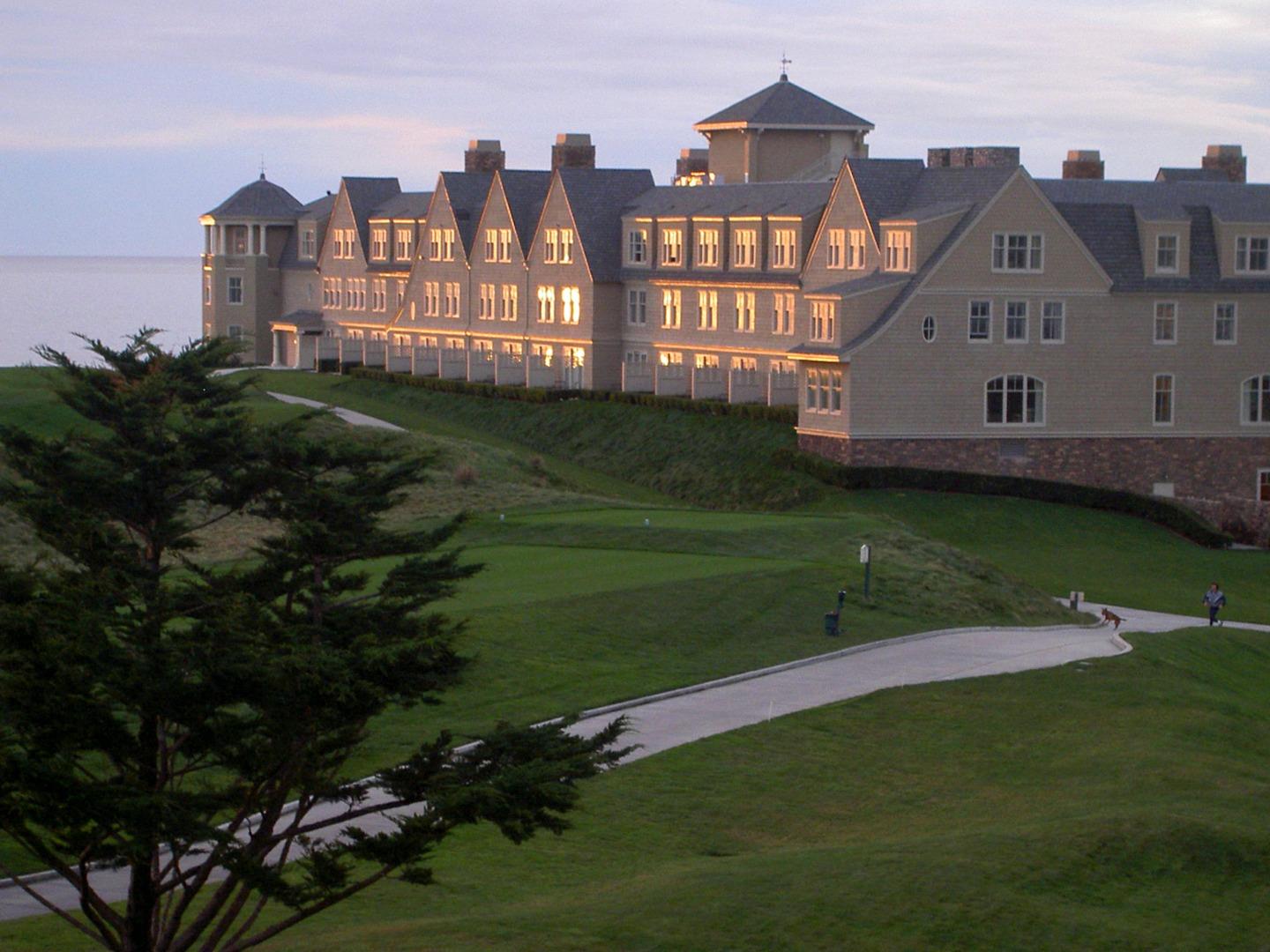 Detail Gallery Image 12 of 12 For 44 Fairway Pl, Half Moon Bay,  CA 94019 - 4 Beds | 3 Baths