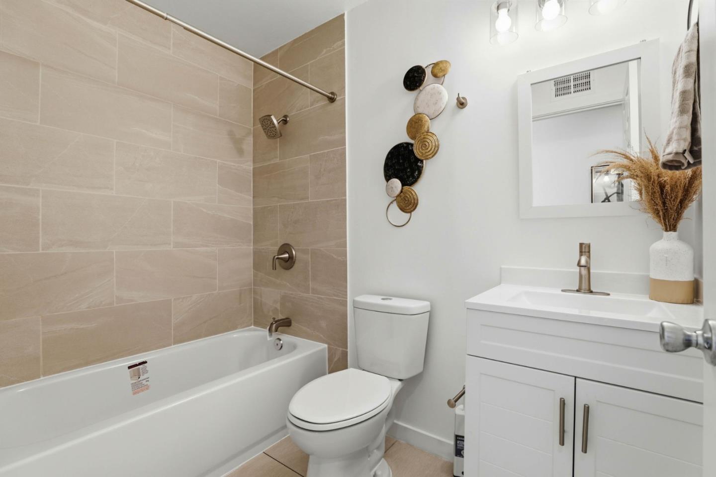 Detail Gallery Image 18 of 31 For 124 Biddleford Ct, San Jose,  CA 95139 - 4 Beds | 2 Baths