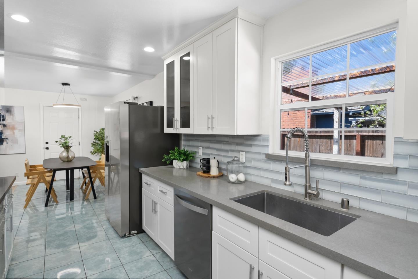 Detail Gallery Image 13 of 39 For 679 School St, Pittsburg,  CA 94565 - 3 Beds | 1 Baths