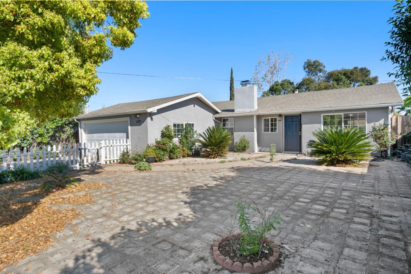 Detail Gallery Image 3 of 39 For 679 School St, Pittsburg,  CA 94565 - 3 Beds | 1 Baths