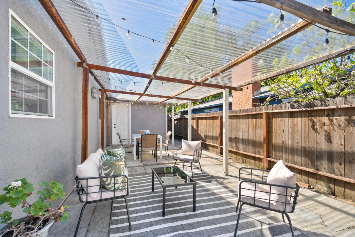 Detail Gallery Image 34 of 39 For 679 School St, Pittsburg,  CA 94565 - 3 Beds | 1 Baths