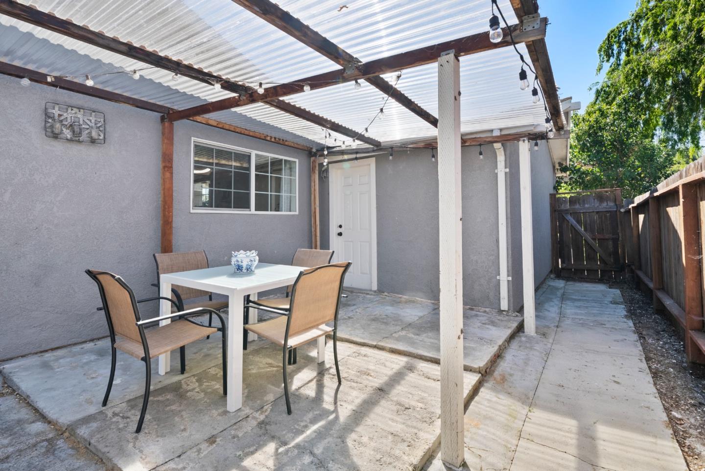 Detail Gallery Image 35 of 39 For 679 School St, Pittsburg,  CA 94565 - 3 Beds | 1 Baths