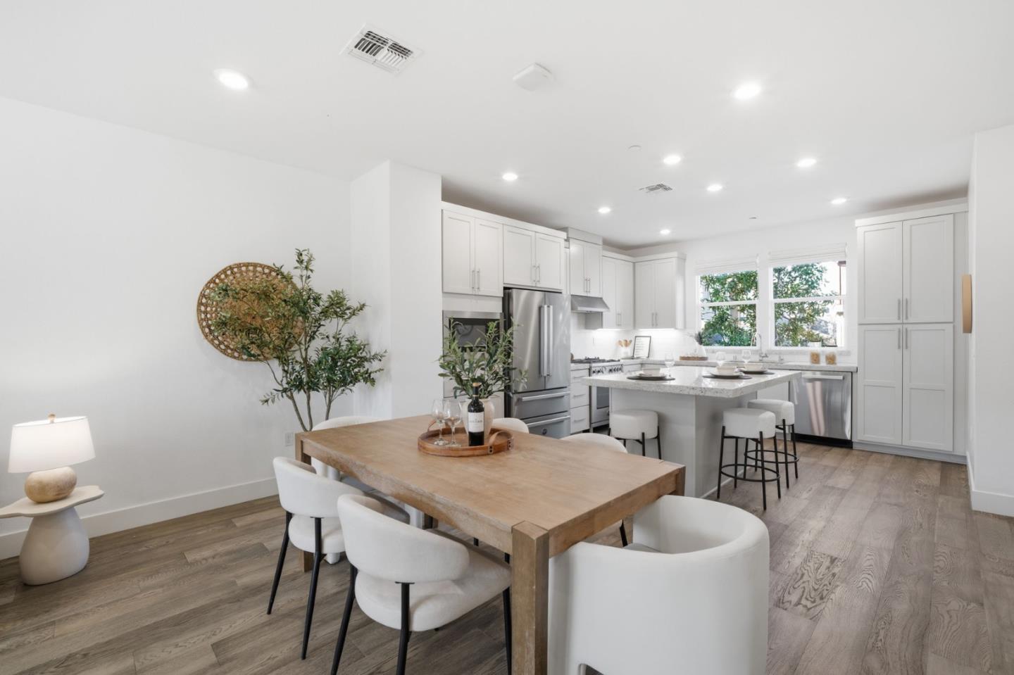 Detail Gallery Image 26 of 59 For 2235 Mora Pl, Mountain View,  CA 94040 - 3 Beds | 3/1 Baths